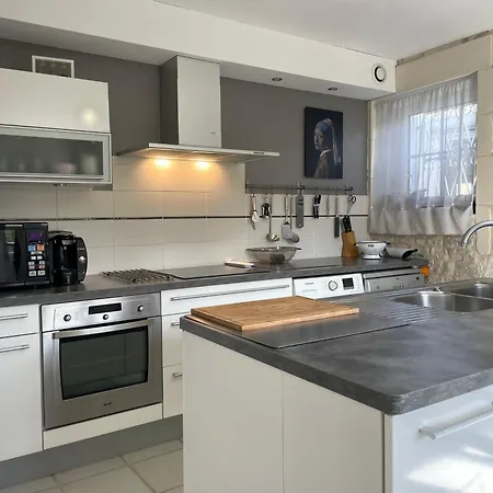 Holiday home ღ La Demeure - Maison Calme & Cosy, Wifi, Jardin *
