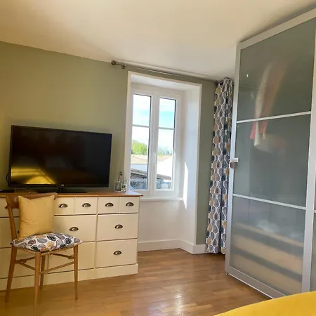 Holiday home ღ La Demeure - Maison Calme & Cosy, Wifi, Jardin Verines (Charente-Maritime)